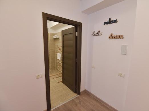 Radu Studio Mamaia Nord Apartment Năvodari Екстериор снимка